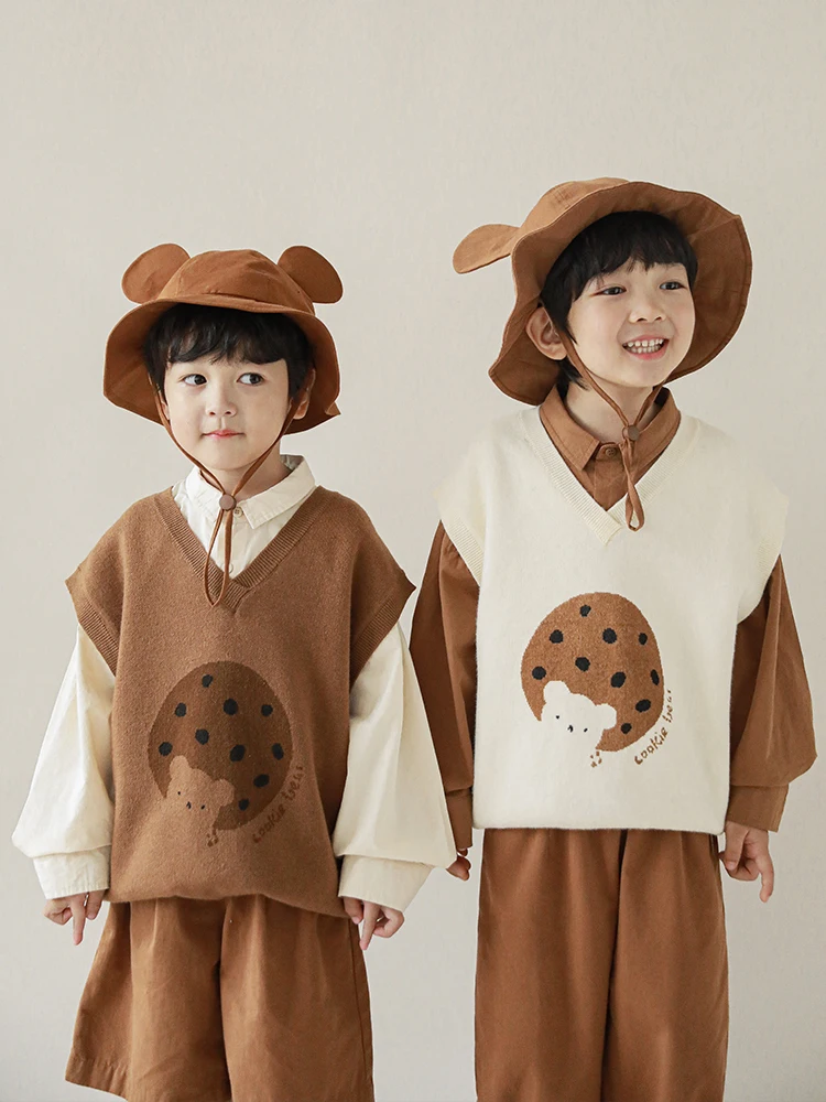 

2022 Boys' Printed Knitted Vest New Spring Casual All-match Top Baby Bear Cardigan Baby Boy Clothing