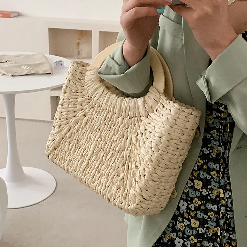 

Fashion Wooden Handle Big Women Handbags High Capacity Straw Hand Bags For Women Summer Beach Bag Straw Woven Basket Handbag New