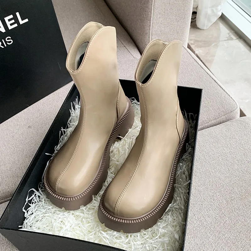 Женские ботинки челси на толстой подошве с круглым носком и молнией зимние