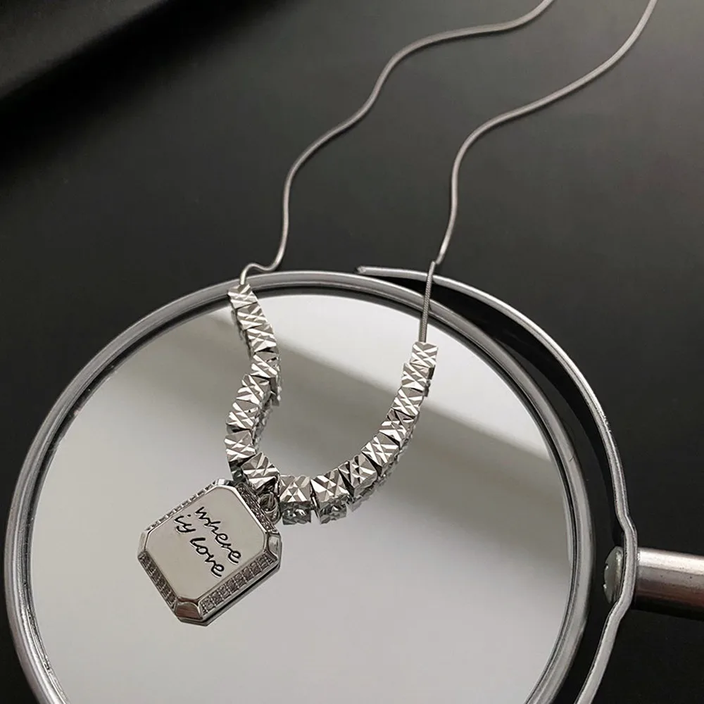 

Hot Sale Light Luxury Temperament Fashionable And Versatile Exquisite Simple Letter Pendant Necklace Women 's Jewelry Accessores