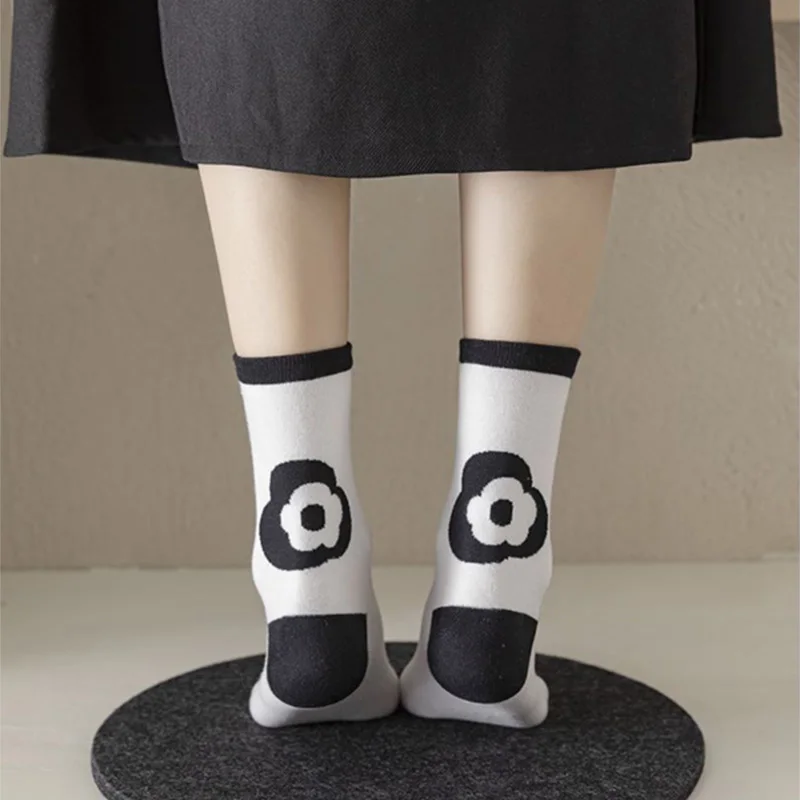 5 Pair Kawaii Printing Fashion Women Socks Autumn Winter Long Cotton Socks Woman Cute Skateboard Foot Cover White Socks Feminine