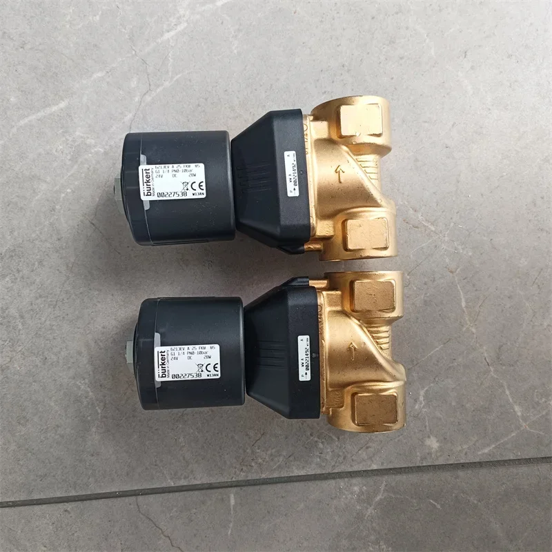 호sland Originele Burkert 00227538 00077247 00218520 0037943 Магнит G1/4&quot 220 В в Voorraad