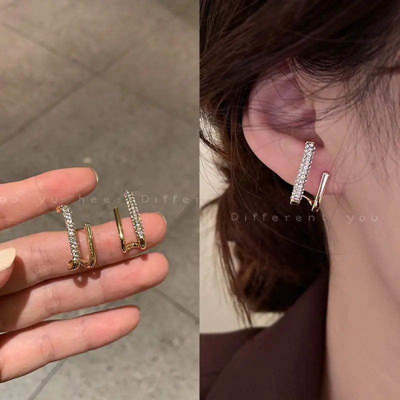 

2022 New Sparkle Inlaid Rhinestones Golden Line C Shape Earrings for Woman Elegance Gold Arc Stud Earrings Wedding Jewelry Gift