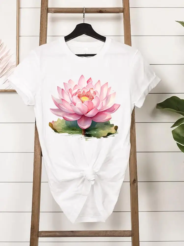 Женская футболка с коротким рукавом круглым вырезом и принтом