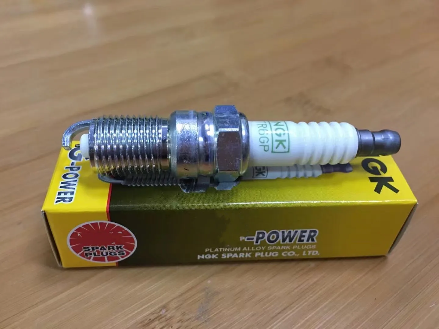 

4Pcs TR6GP 5141 Brand New Platinum Spark Plug