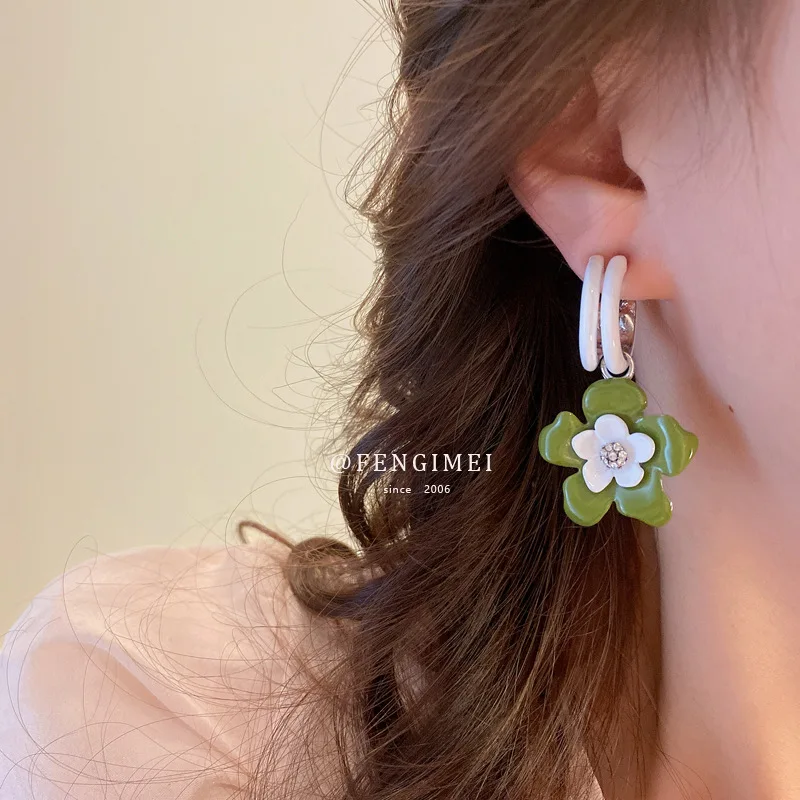 

925 Silver Needle Small Fresh and Cute Green Diamond Flower Earrings Sweet Girl Heart Earrings Earrings Fashion Earrings