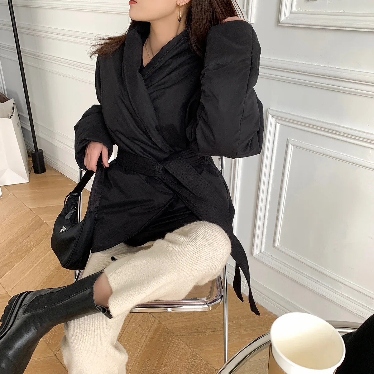 2022 Autumn and Winter New Bathrobe Waist Waist Thin Short Section Small Light Tie Down Jacket Women's Autumn and Winter Coat
