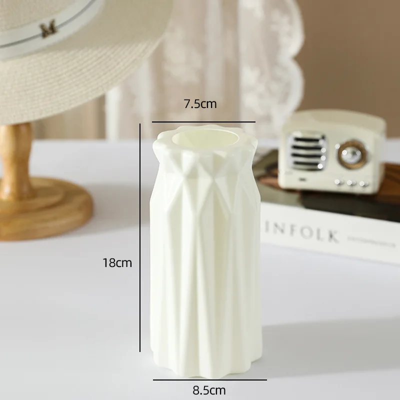 

Пластиковая ваза серебряная ива