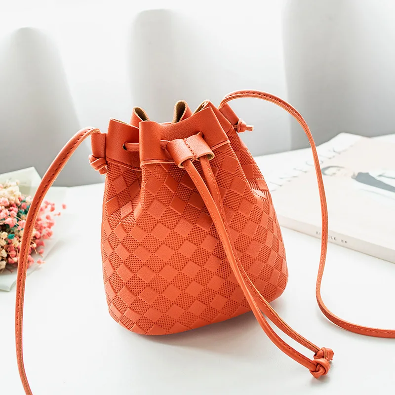 OkoLive 2022 Spring and Summer New Fashion Single Shoulder Bag Messenger Bag Bucket Bags Women's Bag Tassel Embossed Lattice