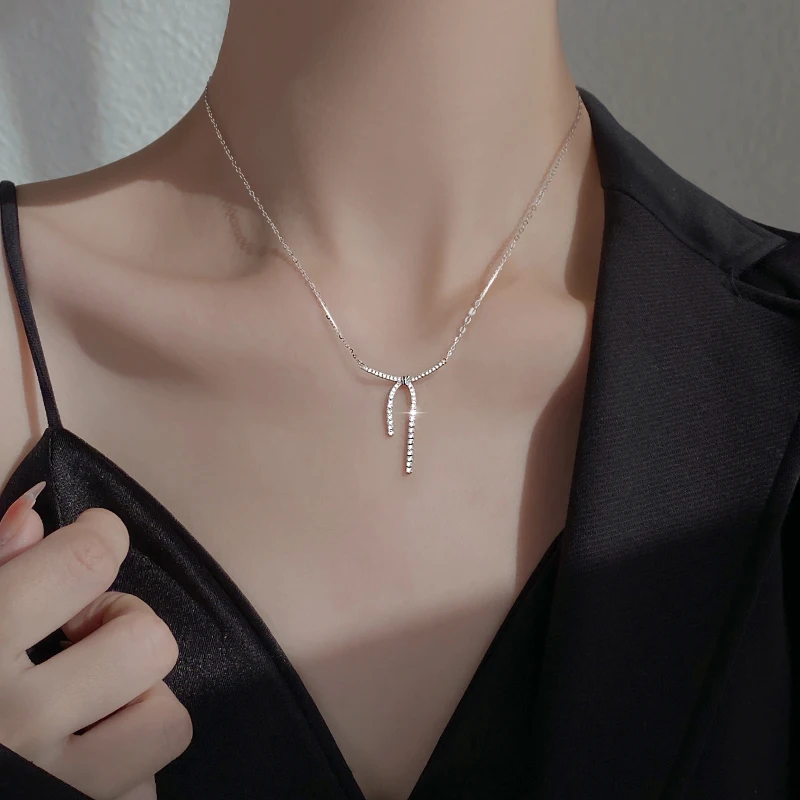 

925 Sterling Silver Butterfly Necklace Female 2023 Summer New Explosive Light Luxury Niche Design Advanced Sense Clavicle Chain