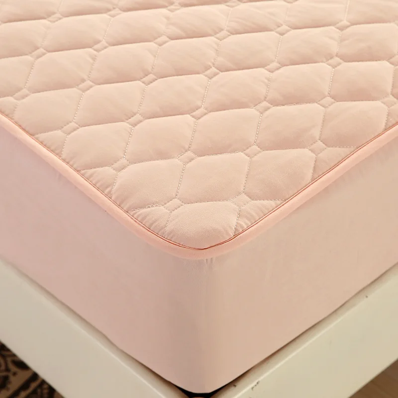 Однотонный утолщенный стеганый чехол на матрас для защиты кровати большого