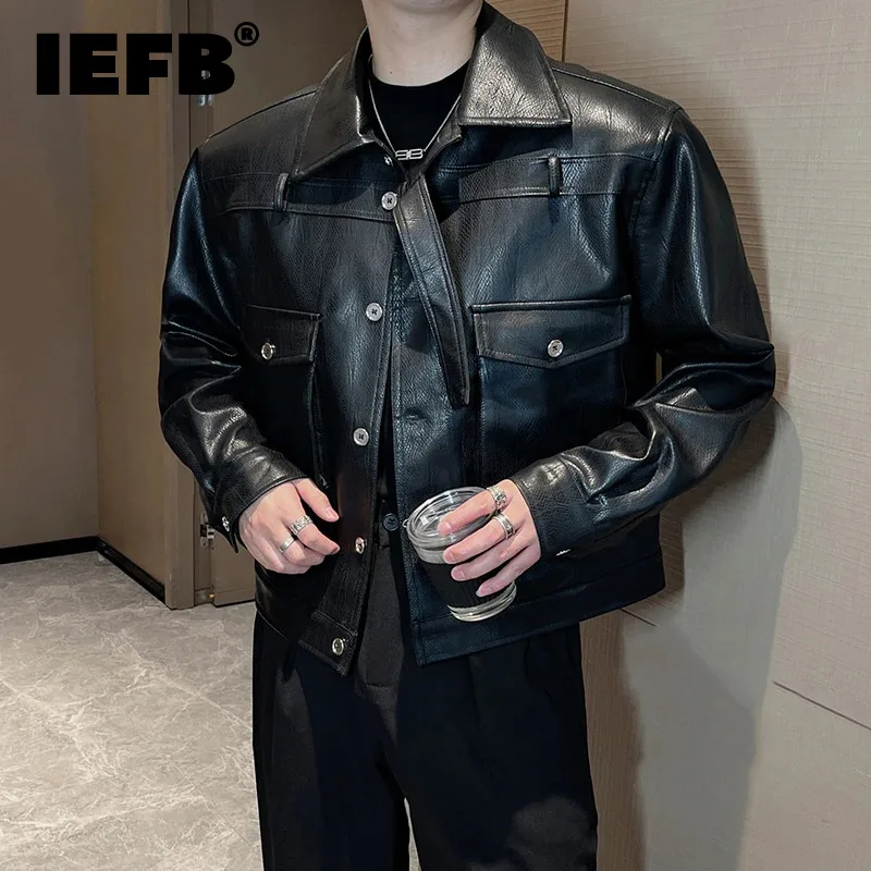 

Мужская кожаная куртка с наплечниками IEFB, свободная плюшевая куртка из искусственной кожи, трендовая мотоциклетная одежда, новинка на осень-зиму 2023, 9C3153