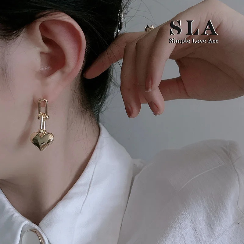 SLA Private 2025 Новые металлические серьги в виде персикового сердца из золота 8 карат