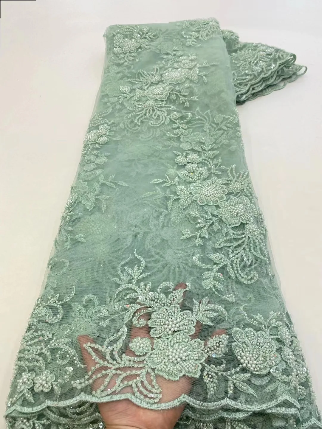 

2023 High Quality African Tulle Beads Sequins Lace Fabric French Mesh Lace Fabric Nigerian Tulle Lace Material For Party Sewing