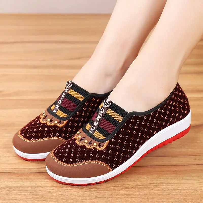 2022 New Style Cloth Shoes Women's Soft Bottom Non-Slip Middle-aged Leisure Cloth  Flat Bottom Mom Shoes Female Shoes
