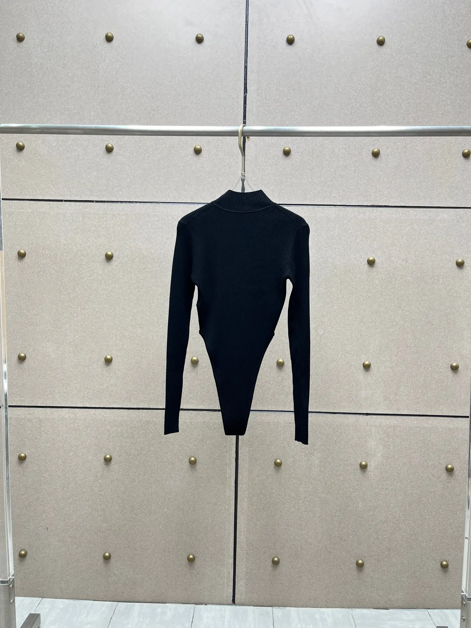 Spice Girl Стиль Y2K Высокая шея на груди Полый однотонный тонкий эластичный боди с