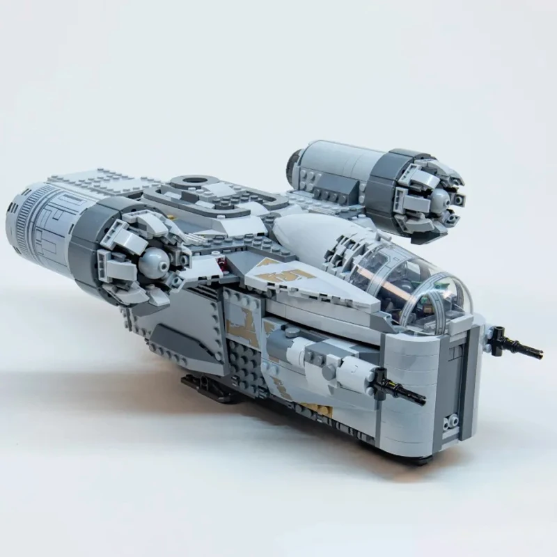 

75292/1023 шт., Детский конструктор «космический корабль»