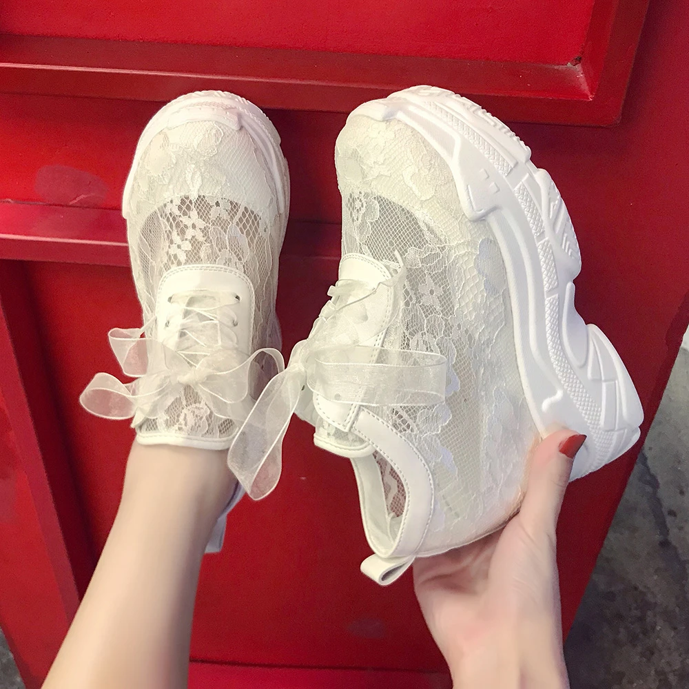 

Женские кроссовки на платформе 12 см, классические дышащие, сетчатые, высокий каблук, Повседневная Уличная обувь на танкетке, белые