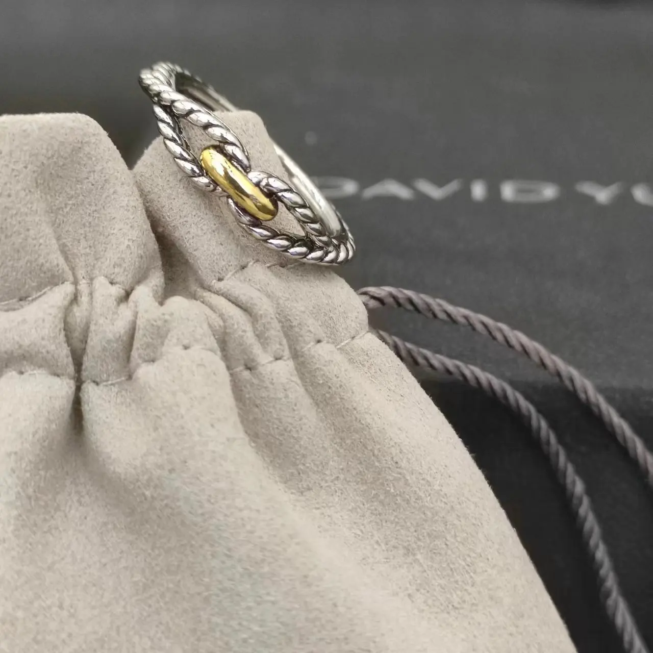 David Yurman Petite Twist Cable  Buckle Ring in Silver 925 Plated 18K Yellow Gold with Pavé Diamonds