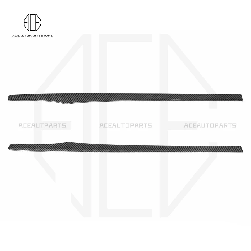 Сухая внутренняя дверь из углеродного волокна и накладка на приборную панель для