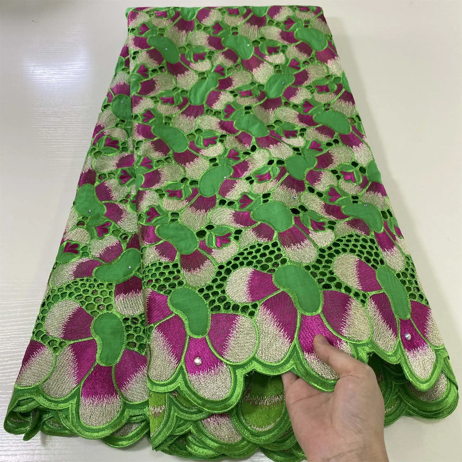 

Зеленая швейцарская вуаль кружева хлопчатобумажная кружевная ткань Стразы Вышивка Цветы в Швейцарии сделай сам для швейцарской свадебной ...