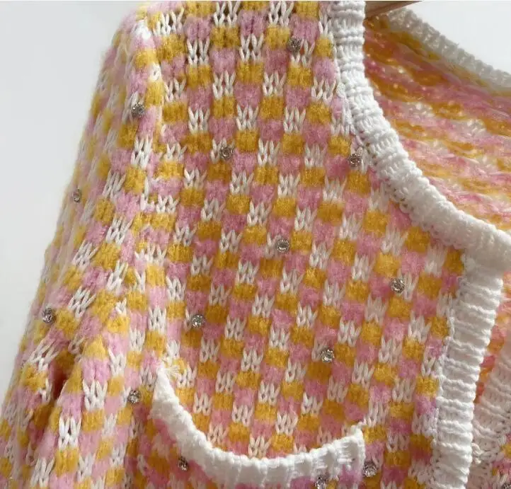 

2022 Spring Women O-Neck Color Stitching Knit Sweater Diamond Beaded Lady Single-Breasted Cardigan with Pockets