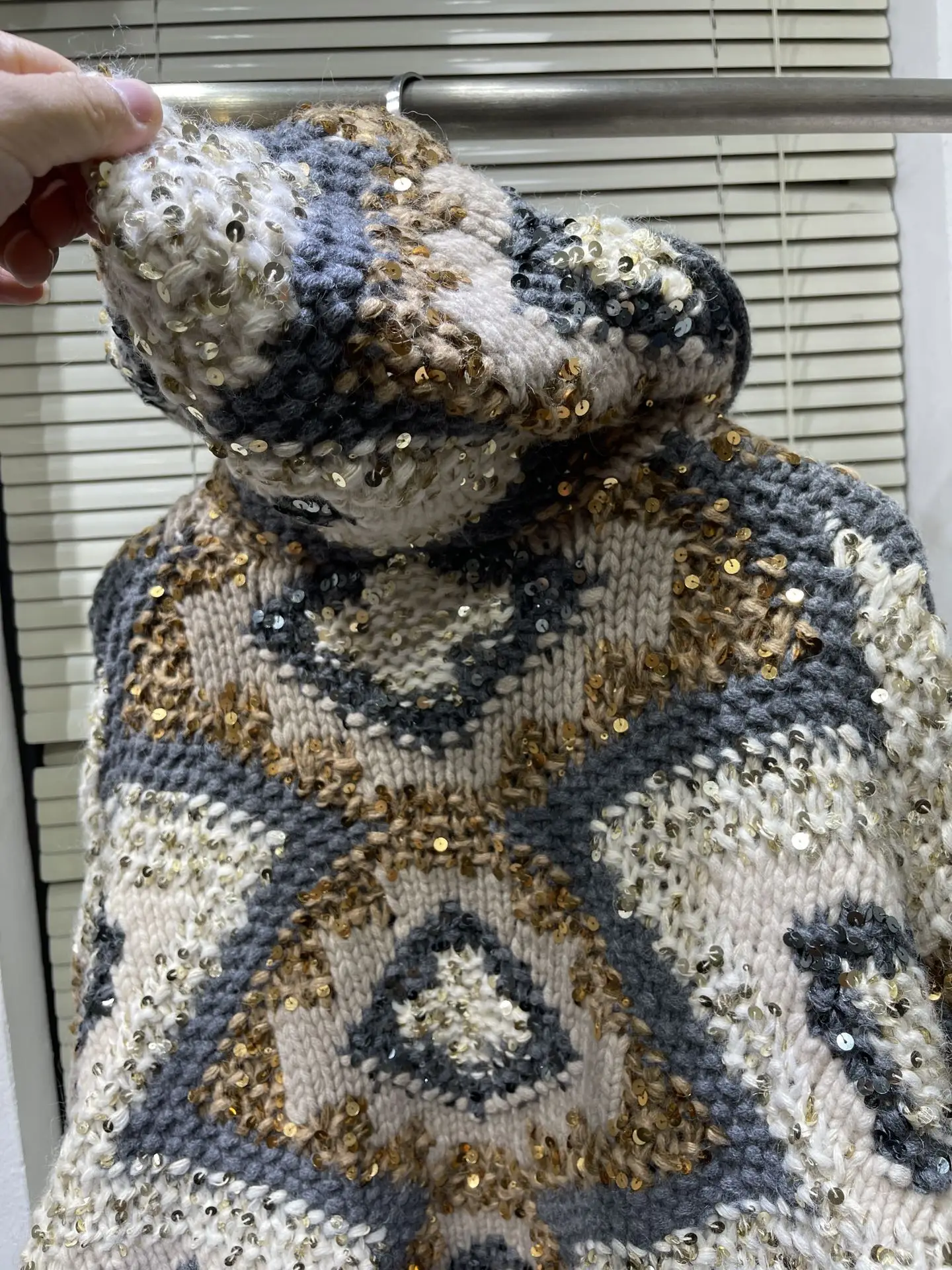 Рисунок 3 - Свитера для женщин 2023 Роскошная