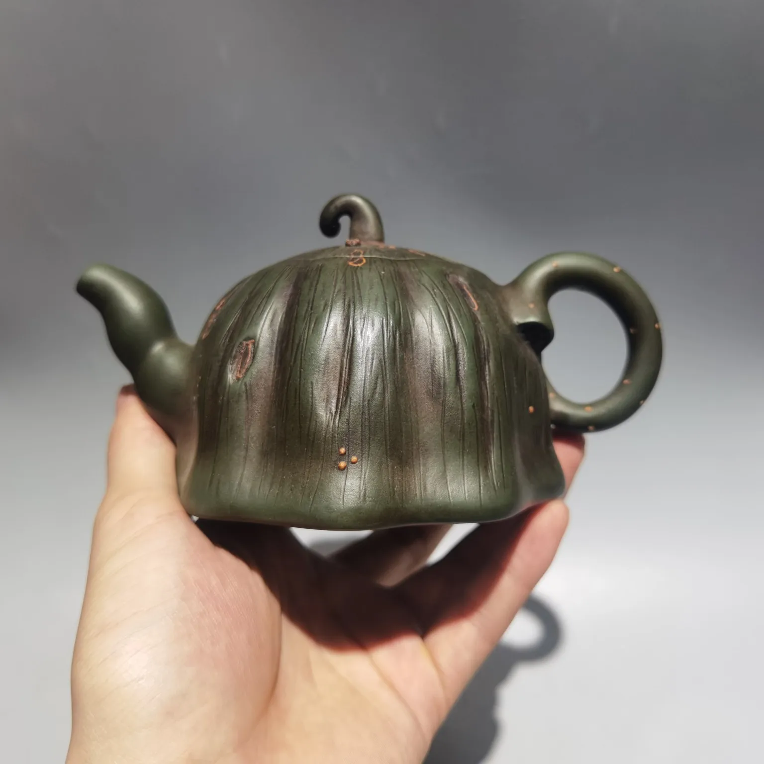 

Chinese Yixing Tea Pot Handmade Green Clay Zisha Lotus Seed Pot Teapot Purple Clay 320CC