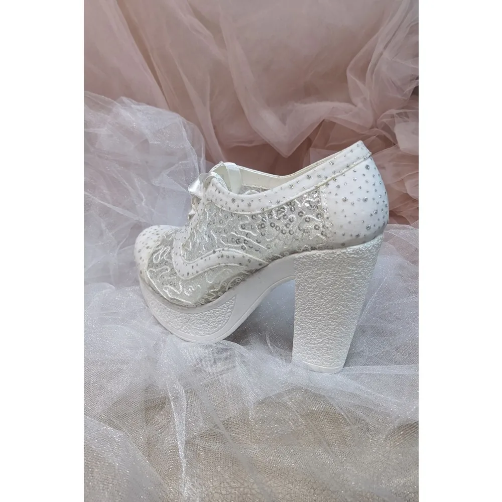 

Dorlie LX-700F Series Toe Fishnet Bridal Shoes