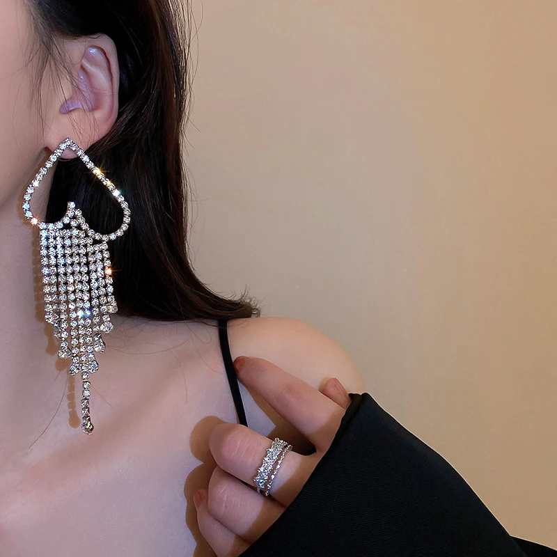 

Shine Heart Long Tassel Full Rhinestone Drop Earrings for Women Fashion Girl Crystal Dangle Earrings Wedding Party Jewelry