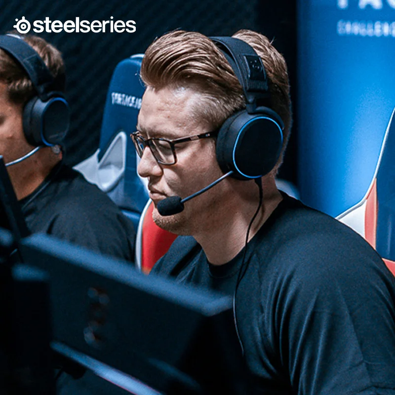 

SteelSeries ArctisPro E-sports Game Ice Wired Headset with Mai Chi Chicken
