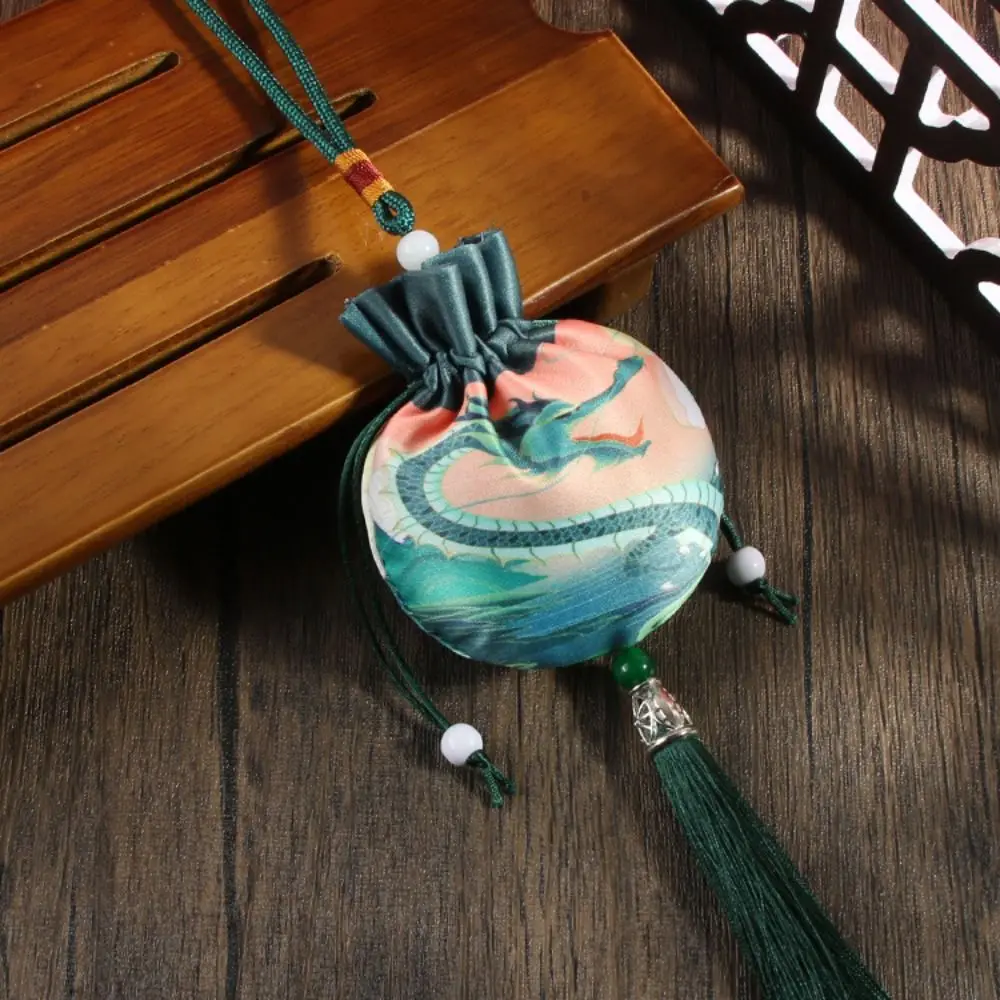 

Китайское саше из парчи