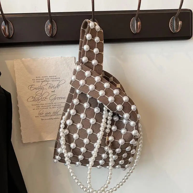 Женская трикотажная летняя сумка через плечо маленькая нишевая с жемчужной