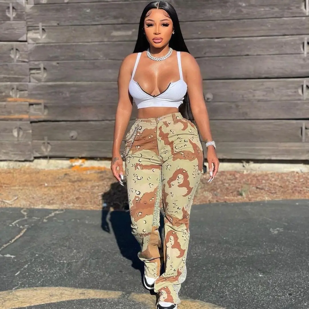 

Брюки-карго женские камуфляжные с широкими штанинами и высокой талией