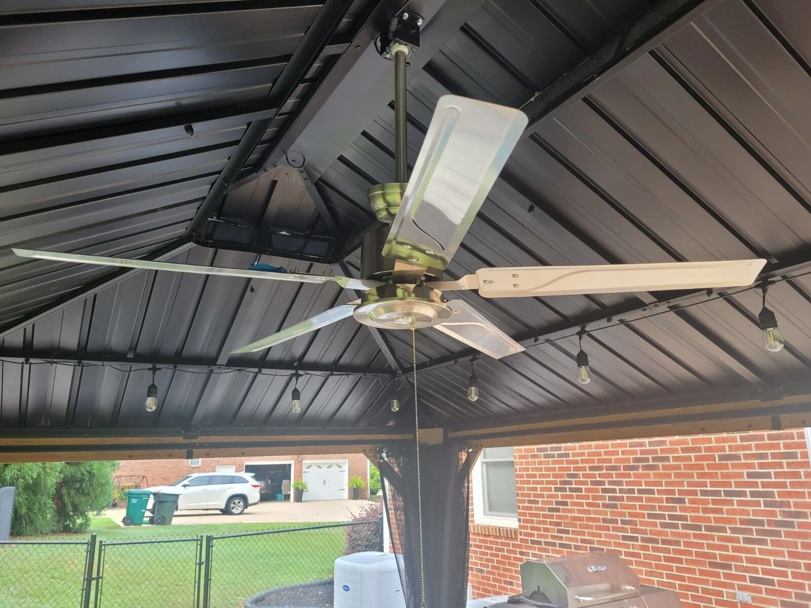 Уличный 52-дюймовый потолочный вентилятор постоянного тока на солнечной батарее