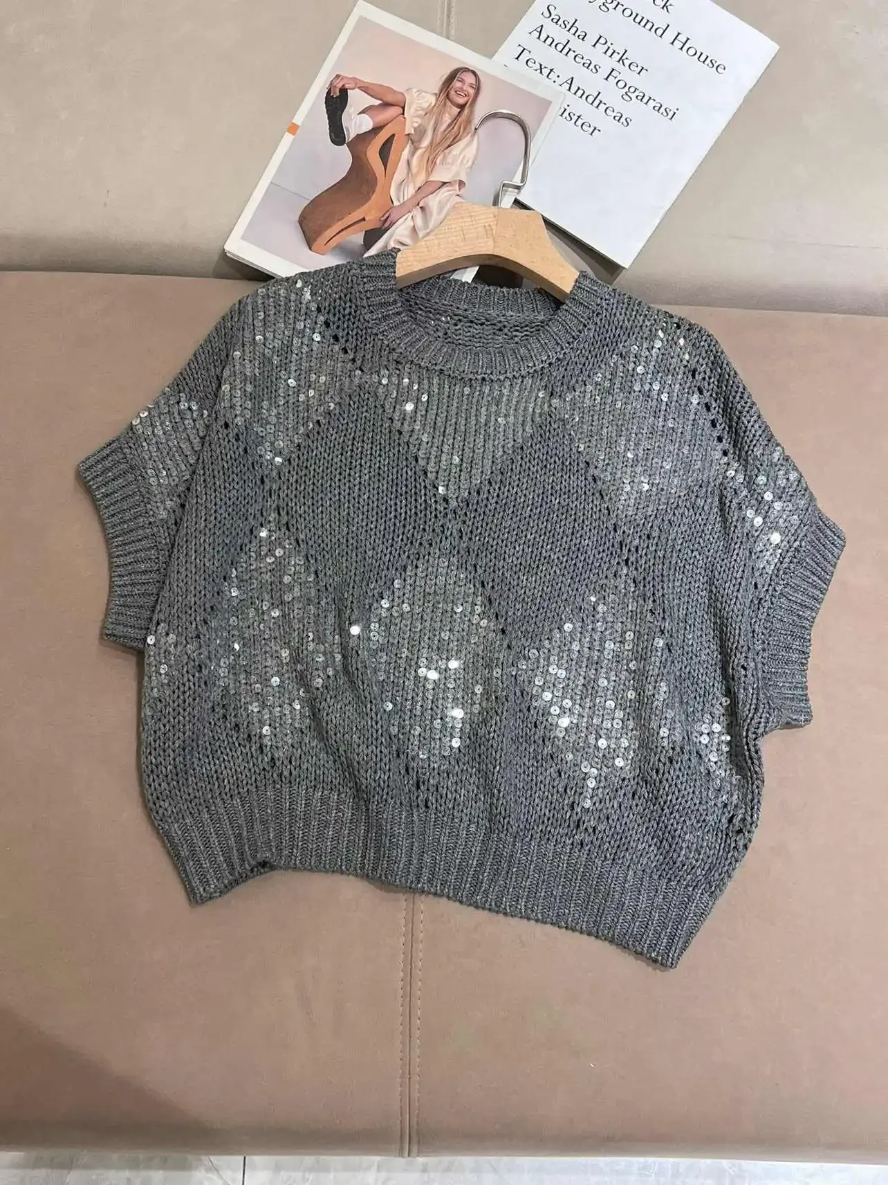 Роскошный новый топ с короткими рукавами и вышивкой блестками в ромбовидной