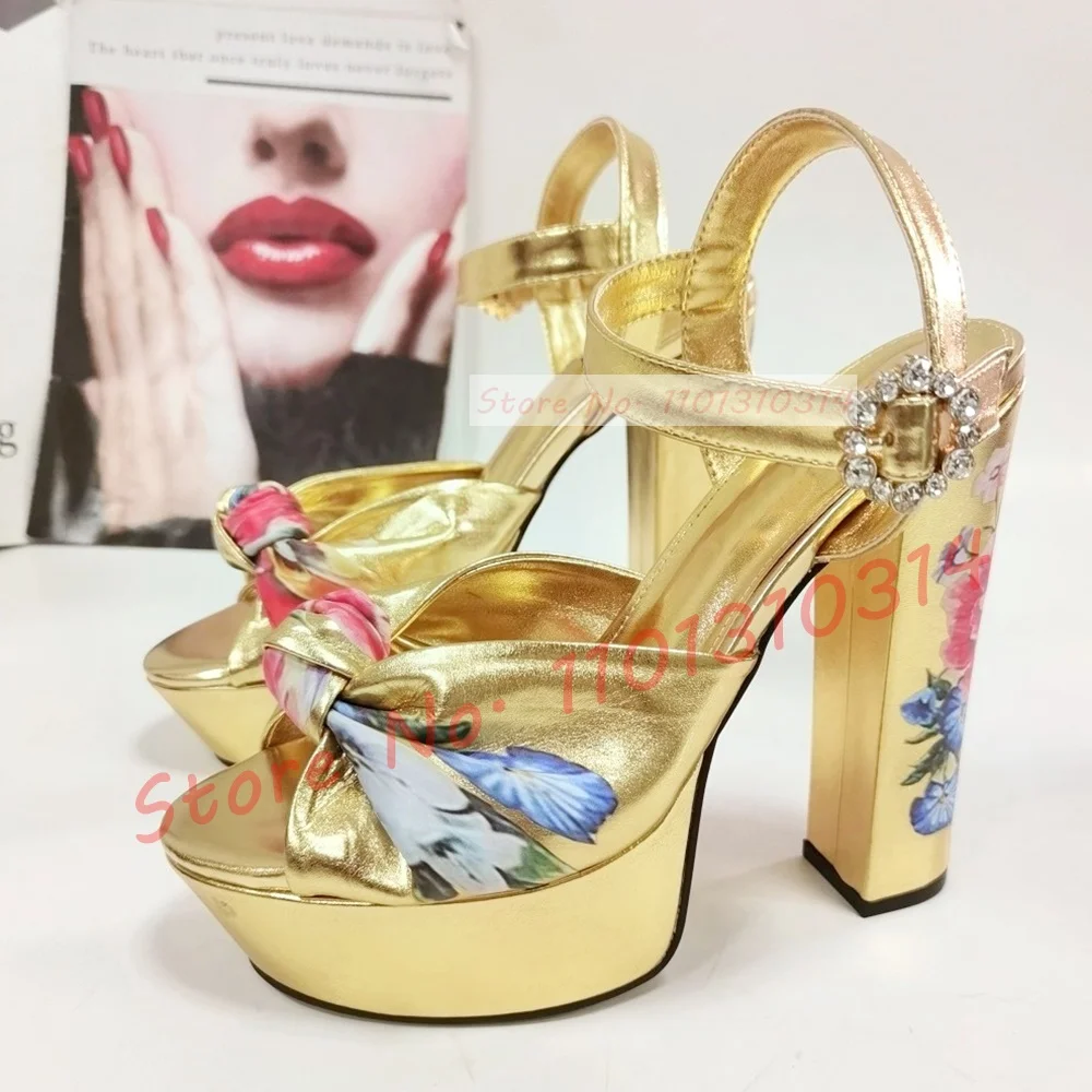 

Metallic Gold Floral Platform Sandals Women Crystal Bukcle High Chunky Heels Shoes Luxury Summer Shiny Leather Printing Sandals