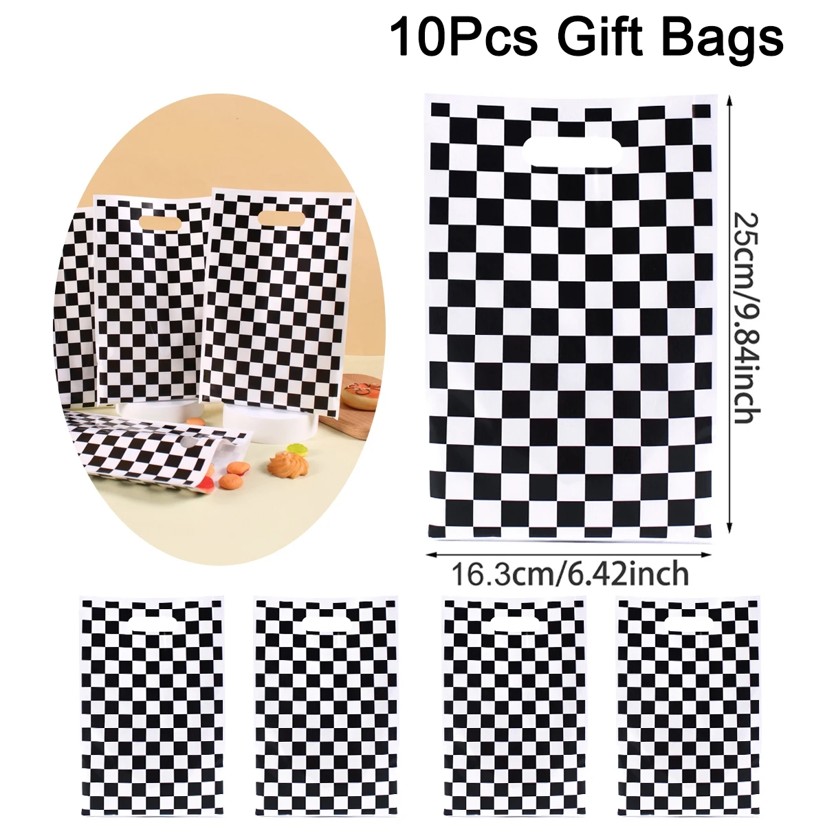 

Черно-белые клетчатые подарочные пакеты с тематикой гоночных автомобилей