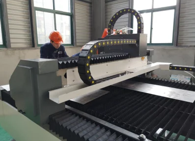 Машина для волоконной лазерной резки листового листа CNC 3015 по заводской цене |