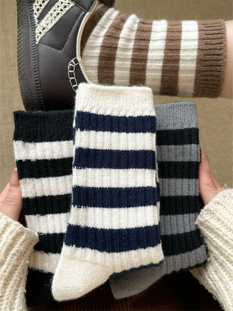 Флисовые носки женские осенние и зимние плюшевые с ворсом утепленные теплые