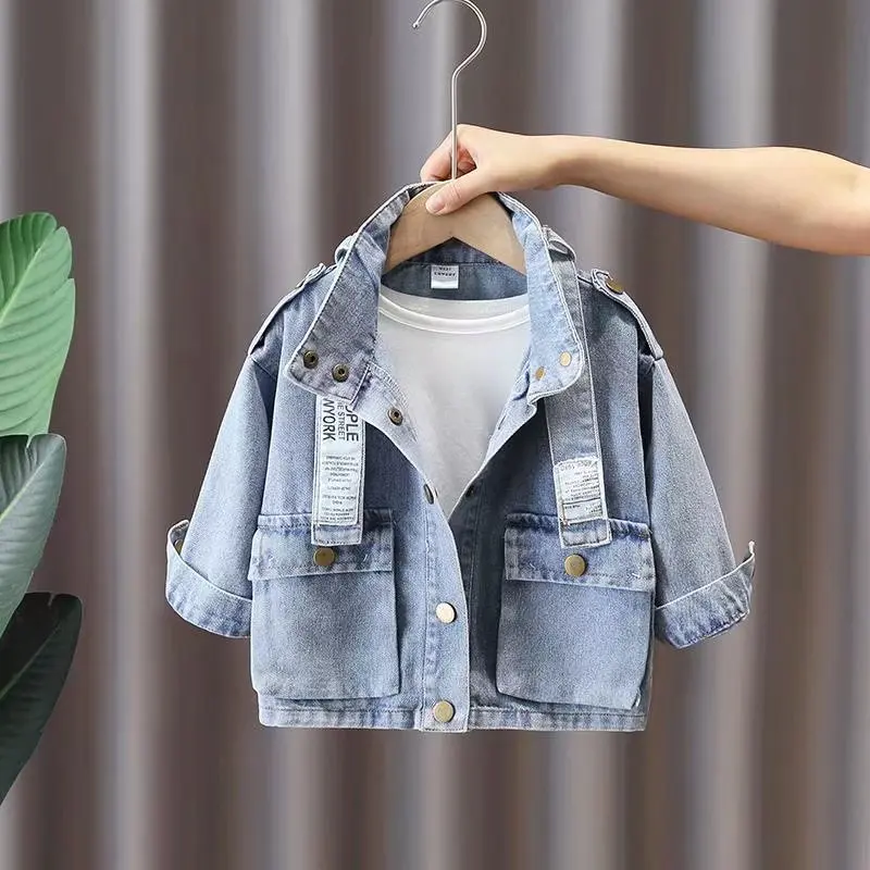 

Детская джинсовая куртка на мальчика и девочку, демисезонная модная верхняя одежда из джинсовой ткани, на возраст 2, 3, 4, 5, 6 лет, джинсы, 2022