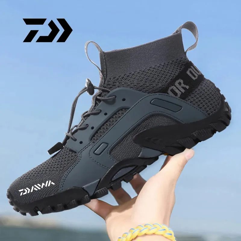 

2023 Daiwa Fishing Shoes Men's Large Size Mesh Breathable Water Shoes Outdoor Sports Hiking Shoes Quick-drying Fishing Sneakers