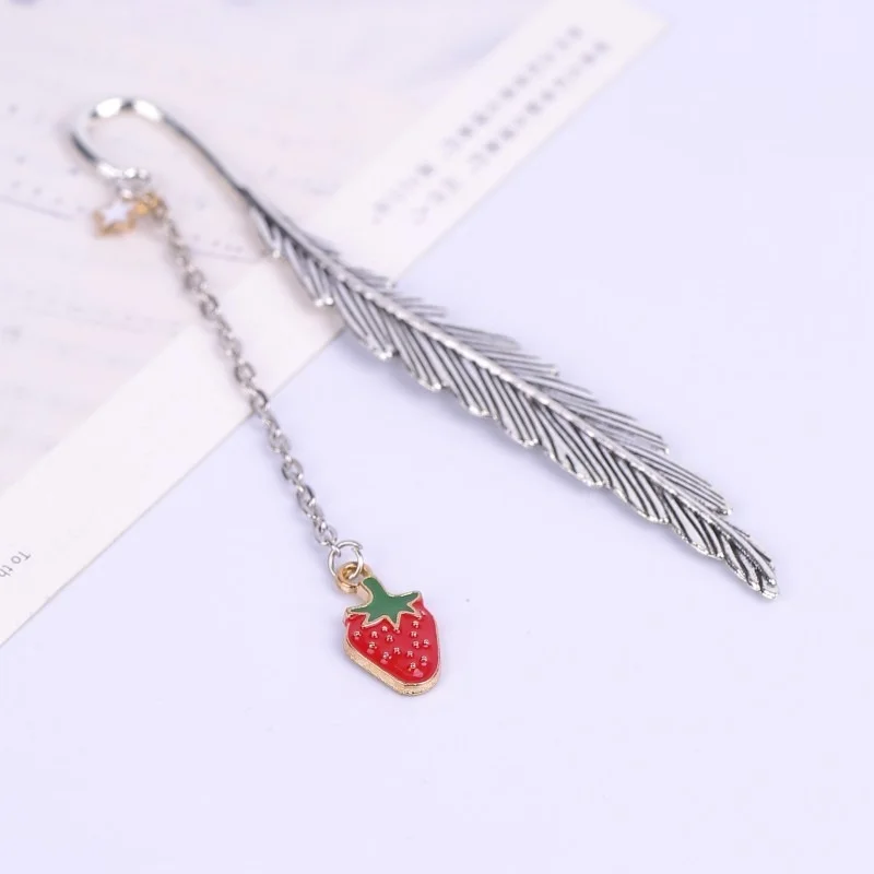 Korea Creative Stationery Cartoon Metal Feather Bookmark Daisy Rabbit Carrot Student Gift Reading Prize Wholesale |