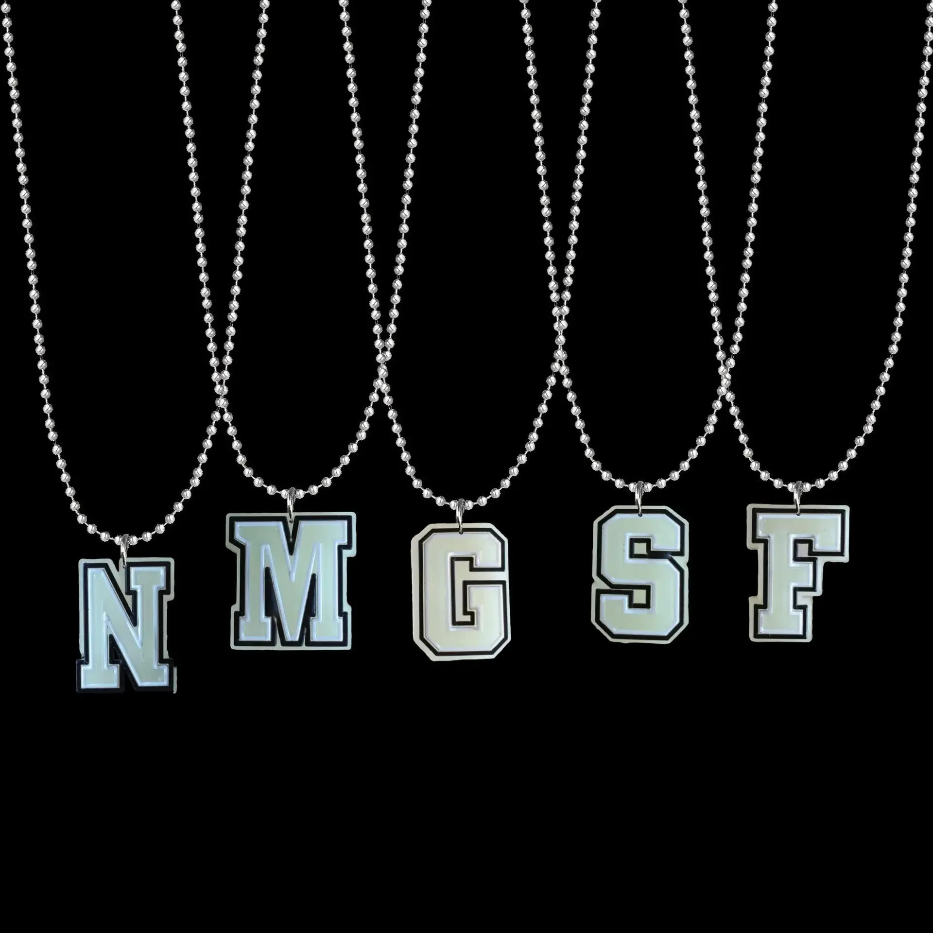 Amazon флуоресцентное ожерелье с буквами 26 бусин простое универсальное модное