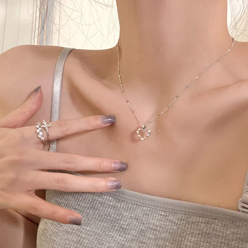 

1pcs love zirconia necklace female light luxury niche design sense collarbone chain ins cold wind necklace senior sense simple