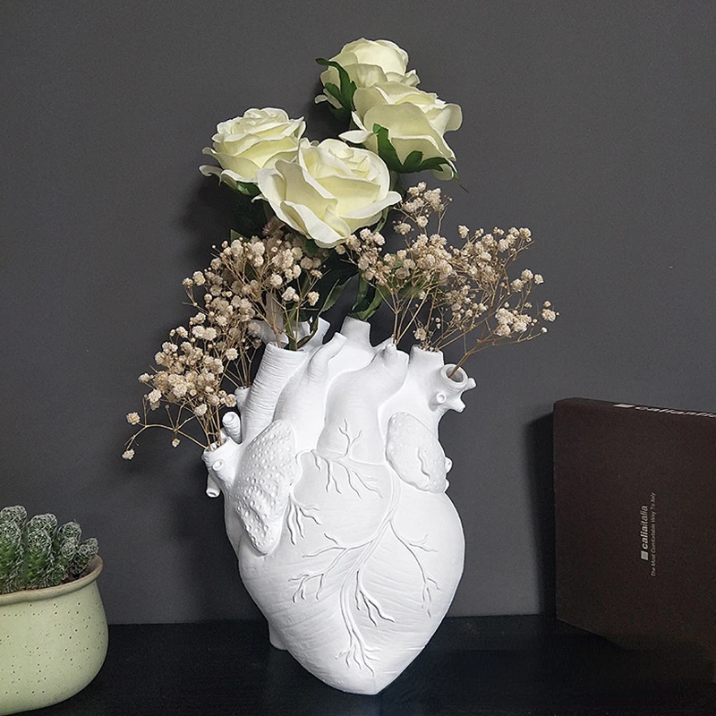 

Heart Shape Flower Vase Dried Flower Container Vases Pots Body Sculpture Desktop Flower Pot Home Decoration Ornaments Resin Vase