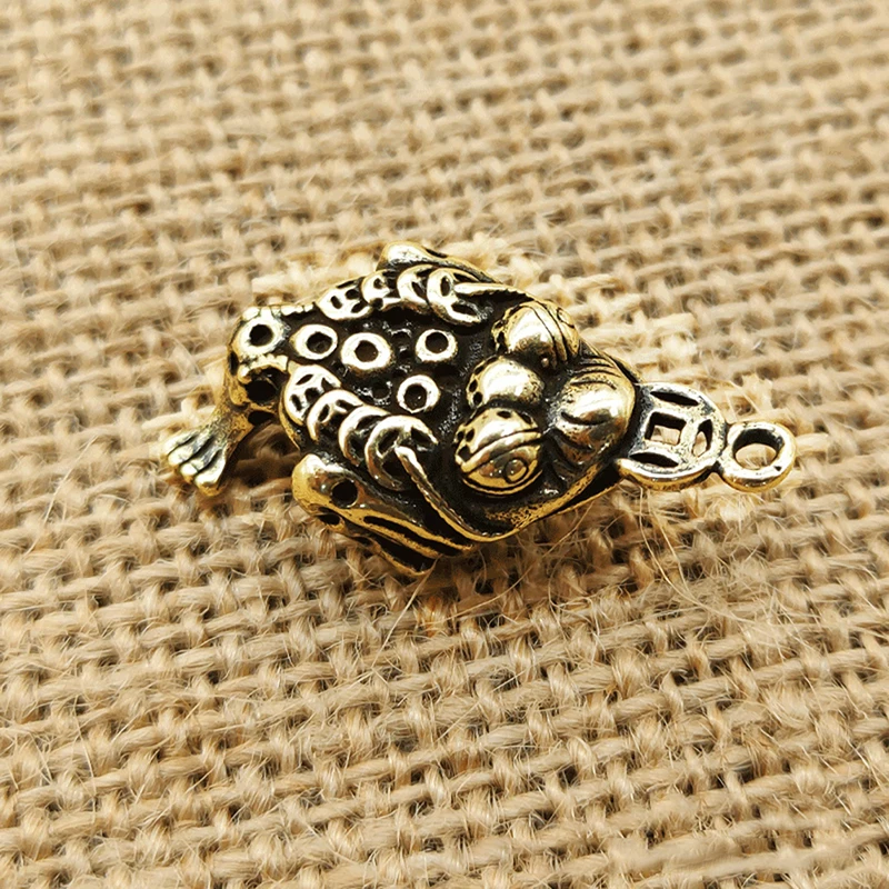 

Китайское украшение фэн-шуй, счастливая 3-ногая лягушка, богатство, Жаба, статуэтка животного, статуэтка для дома, дома, офиса, стола, украшен...