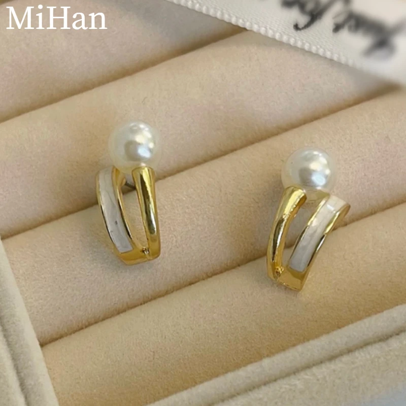 

Mihan 925 Silver Needle Women Jewelry Geometric Earrings Popular Design White Enamel Simulated Pearl Stud Earrings For Girl