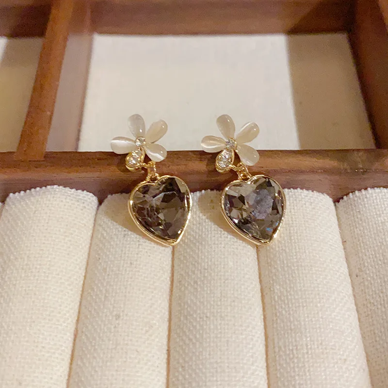 

2023 Trend Opal Crystal Flower Dangle Earrings For Women High Quality Copper 14K Gold Plated Heart Drop Earring Original Jewelry