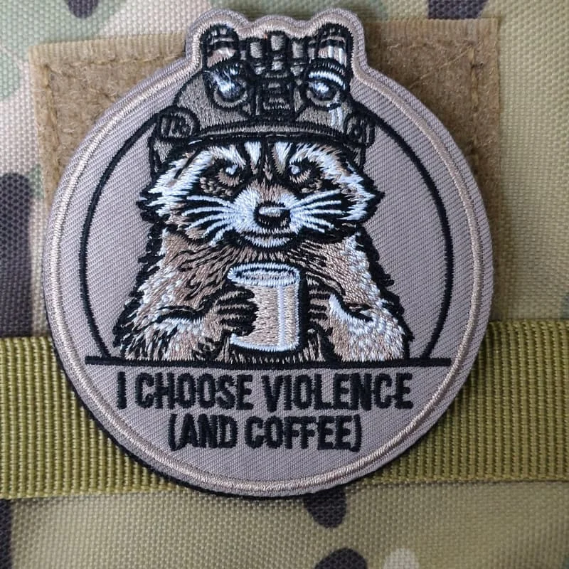 Фото Нашивка-эмблема I Choose Coffee Raccoon с вышивкой, тактическая, на липучке, для жилетов, рюкзаков, декоративная, для одежды №2
